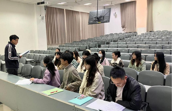 学工老师.png 学工老师.png
